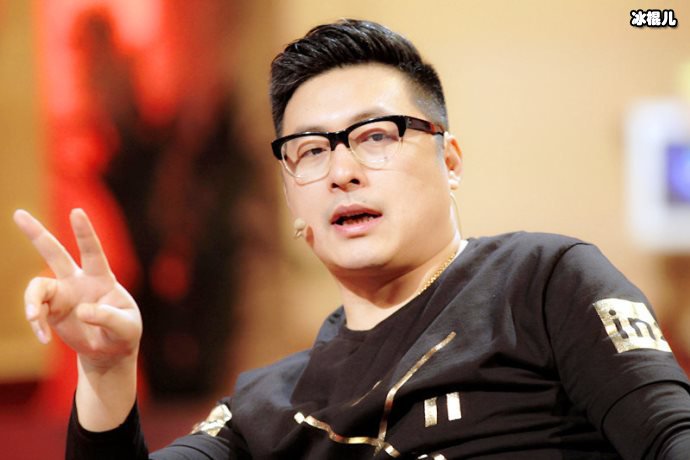 王岳伦道歉了,男人做错事道歉有什么用看李湘的表现就知道了