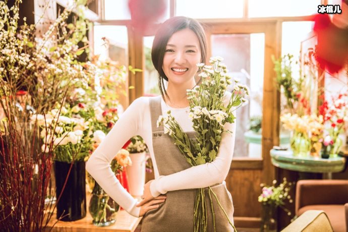 演员与角色年龄不符,却能够完美呈现43岁的傅晶做到了