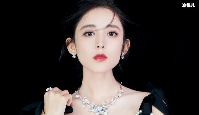 古力娜扎讲英语嗓门大,满屏的尴尬却相当可爱