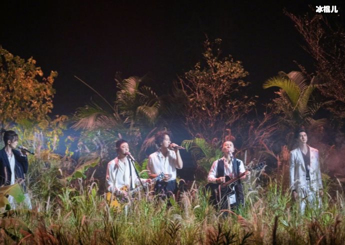 披荆斩棘的哥哥ice杨长青是哪个,品牌的ice杨长青和王嘉尔是什么关系