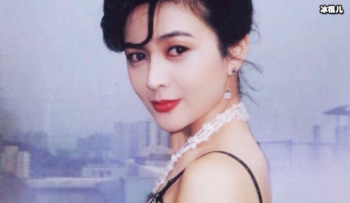 关之琳新恋情被曝光57岁的她与男模相恋，感情似少女仍如胶似漆