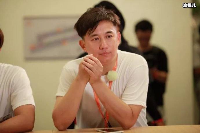 黄磊的厨艺太精湛孙莉称不愿出去下馆子,两人秀恩爱甜翻网友