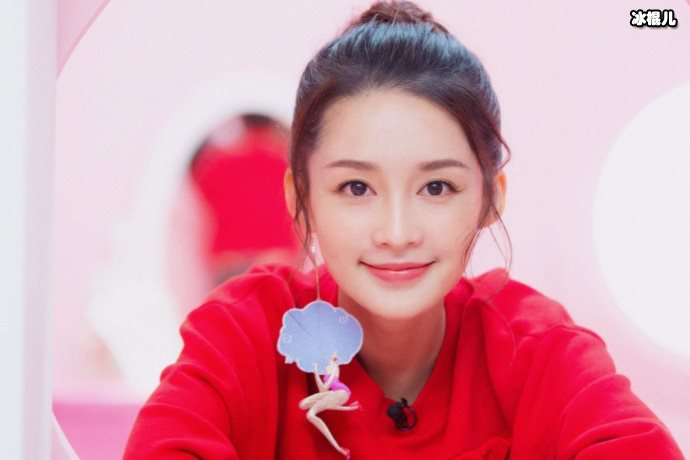 同样是牵手李沁,网友对张若昀和沈腾为何反应不一?