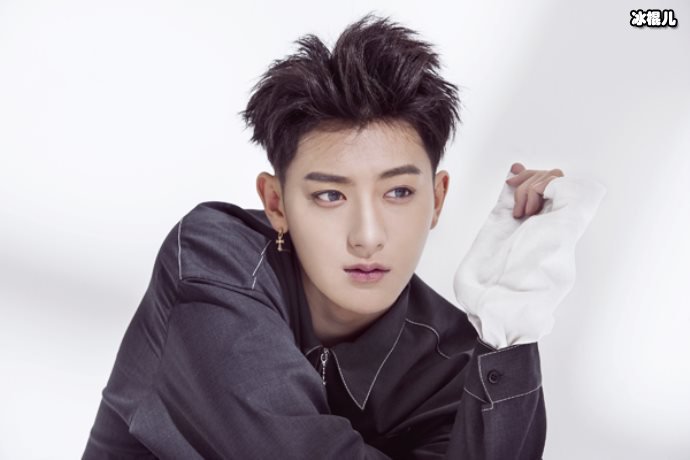 黄子韬放狠话用牙照亮全场,装了临时牙超自信以后不吃娃娃菜了