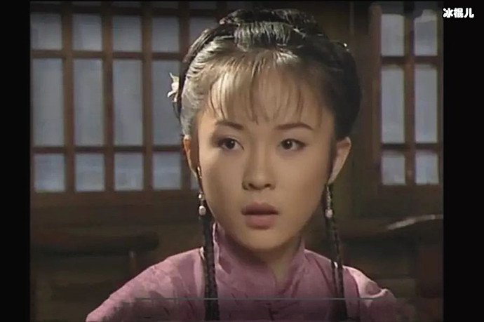 演员霍思燕,曾出演《铁齿铜牙纪晓岚》,如今一家三口幸福美满