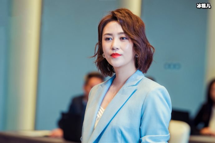 《逆流而上的你》齐楠成最蠢萌实习生,扮演者刘颖伦受关注