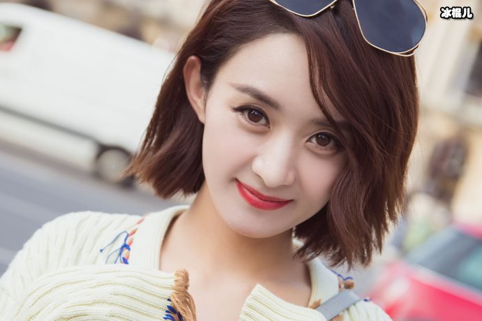 赵丽颖七夕大片居然是非主流?让人辣目