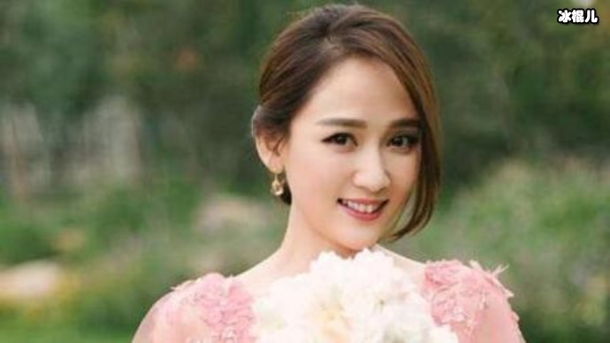 文案太失败秀恩爱被解读成了分手,陈乔恩删博力证与男友恩爱