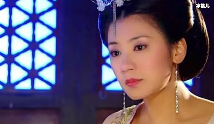 贾静雯面容清秀,和小9岁的老公毫无违和感与老公花式秀恩爱