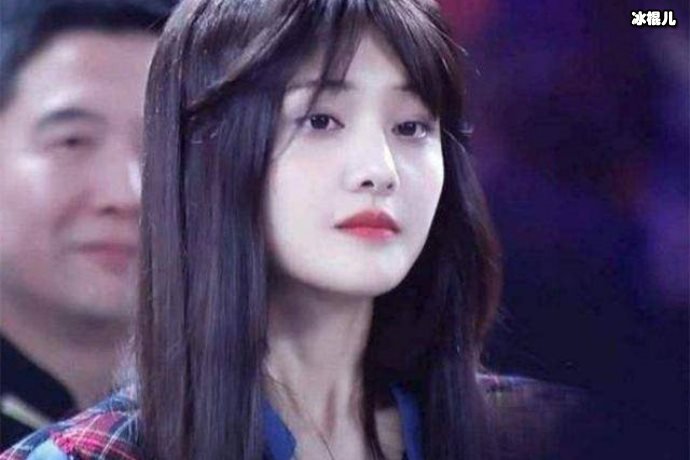郑爽一定要靠整容在娱乐圈立足吗? 本人回应石锤!