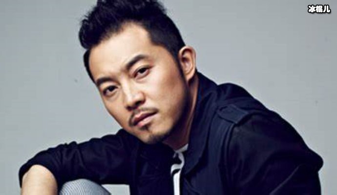 人到中年仍有活力,搞笑正经两不误沙溢成为“全民偶像”