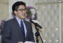 网友眼中最接地气的豪门,霍启刚带儿子体验生活做饭插秧样样不落-捕鱼中文站