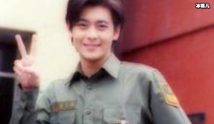 吴尊晒出儿子Max的九宫格,一有时间就会陪着孩子