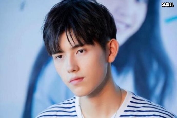 星二代颜值崩塌陈飞宇生图流出引热议,网友:是摄影师的锅吗?