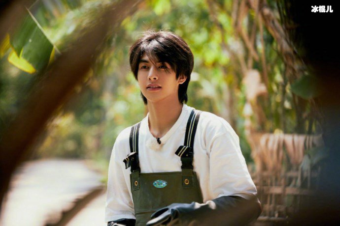 薇娅直播间欢乐多:宋茜模仿王耀庆,吴亦凡收到大碗宽面