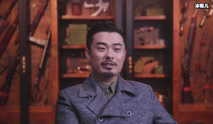 张子萱晒安安游玩照,皮肤年轻少女感十足再忙也不忘孩子