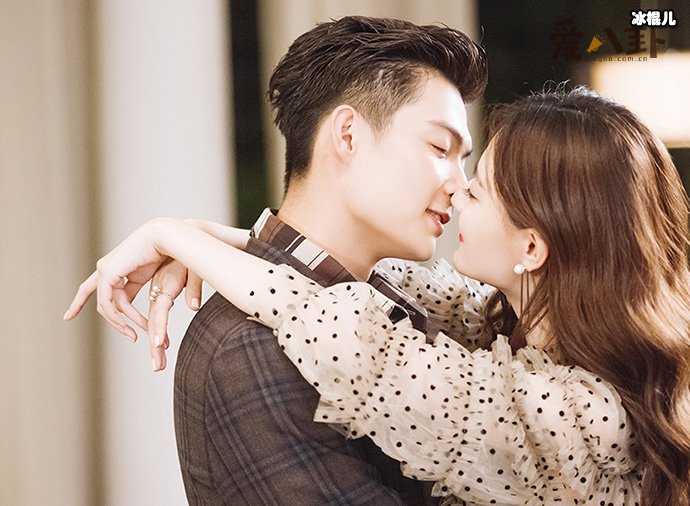 张铭恩和徐璐什么时候分手的? 又是因为什么而分手的