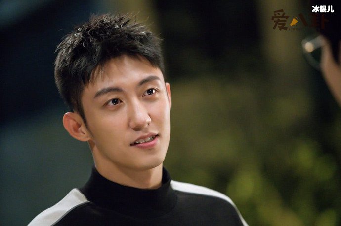 黄景瑜为什么资源那么好? 黄景瑜资源谁给的