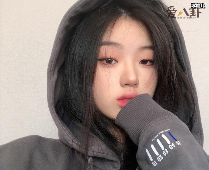 单依纯是谁? 起底个人相关资料