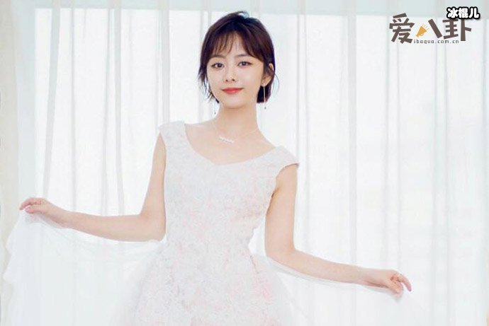 谭松韵真名叫什么？ 为何会取谭松韵这样的艺名