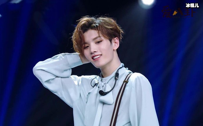 灵超家境怎么样? 他家里很有钱吗他的父母是干嘛的