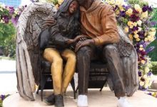 大发体育-科比第二座雕像揭幕 还原场边拥抱亲吻Gigi,大发助力你的致富之路!-捕鱼中文站