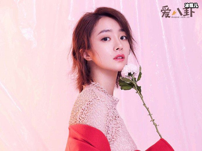 疑张铭恩胡冰卿恋情, 停车场热吻拥抱坐实恋情?