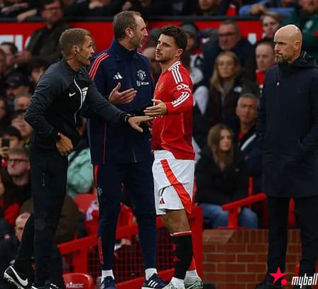 大发体育-曼联惨败四巨头面色不善,滕哈格成下课大热,大发助力你的致富之路!