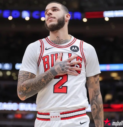 迈博体育:爱德华兹16分兰德尔首秀