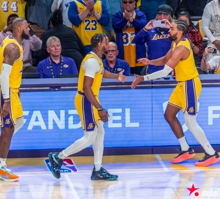 大发体育-老詹圆梦父子同台浓眉36+16,大发助力你的致富之路!