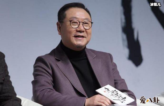 演员范伟妻子是谁? 57岁范伟全家福曝光儿子非常帅气