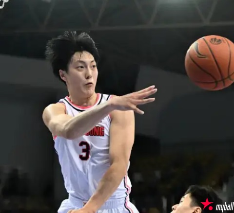 大发体育-明轩25分莫兰德首秀0分6板,大发助力你的致富之路!