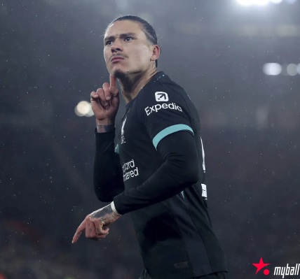 迈博体育:20场不败!斯洛特率利物浦平29年纪录