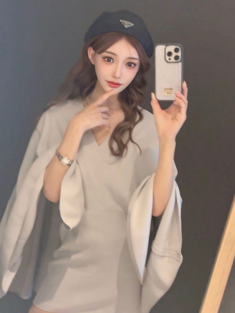 白浜のぞみ(白滨希)为何道歉?因为明日花キララ(明日花绮罗)出招了!