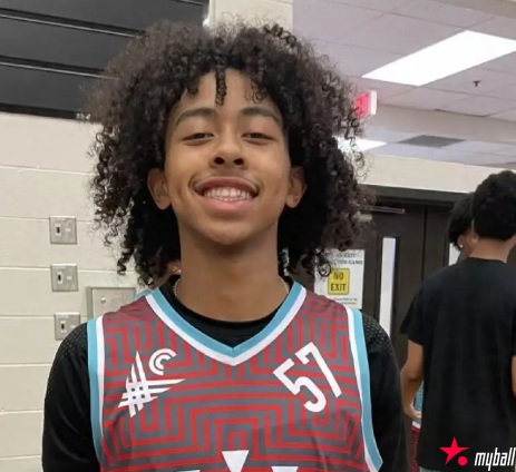 大发体育-17岁混血后卫在中国篮协注册,大发助力你的致富之路!