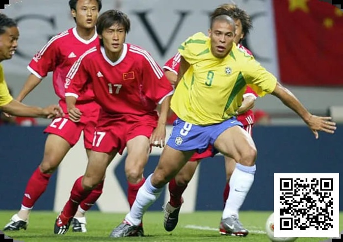 【EV扑克】细数外星人罗纳尔多和中国的不解之缘!携手QQPK战队献上新春祝福!祝您蛇年大吉,万事顺遂!