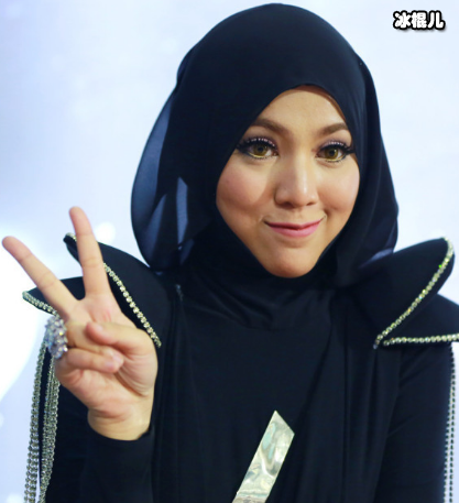 歌手茜拉被封杀了吗?为何这几年都在没有她的消息!