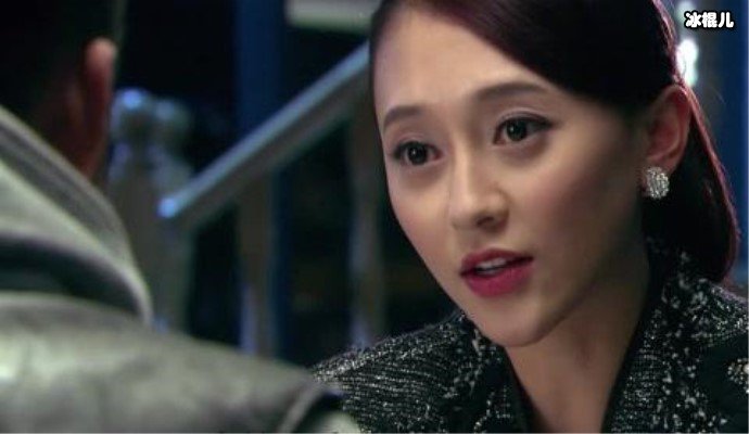 马澜菲个人简历,大鹏里面足疗那女的迷人长腿抢眼了