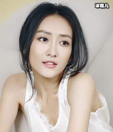 王鸥新剧浴袍出镜露美腿!是其演过最大尺度的电视剧吗?