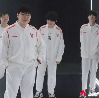 大发体育-LPL全华班解散停摆,大发助力你的致富之路!
