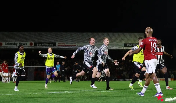 大发体育-耻辱出局!联赛杯-曼联点球战总分13-14英乙队,大发助力你的致富之路!