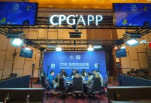 【EV扑克】CPG®海棠湾巡游赛｜主赛剩余17人晋级第四轮，陆振华580万记分牌领跑，唯一女将倪楚儿紧随其后-捕鱼中文站